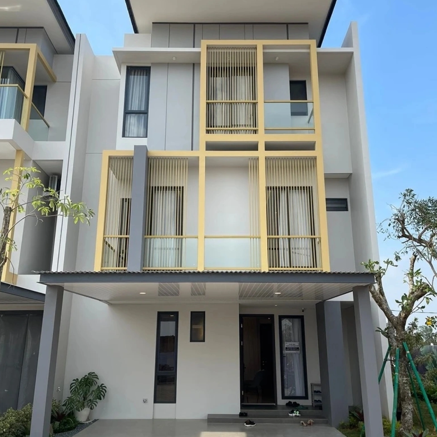 Foto agen properti Ebi